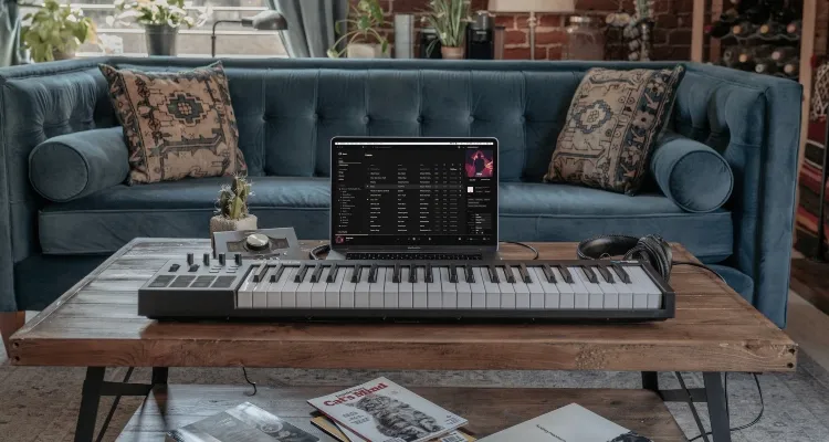 midi controller and laptop